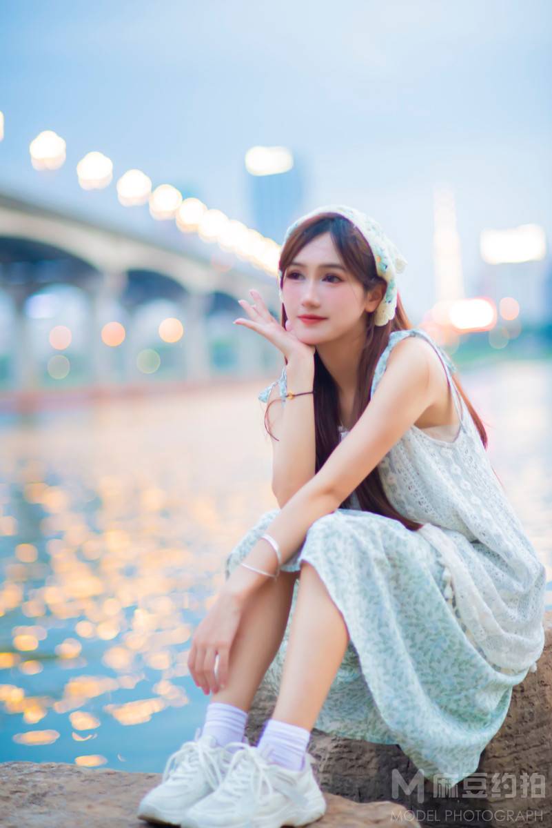 夜景模特