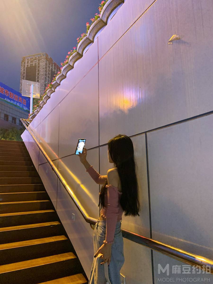 夜景模特
