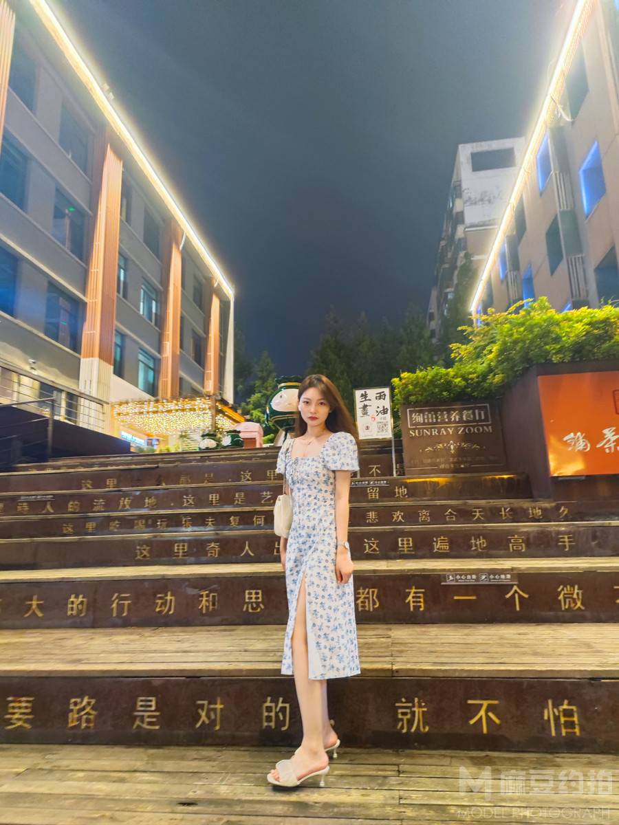 夜景模特