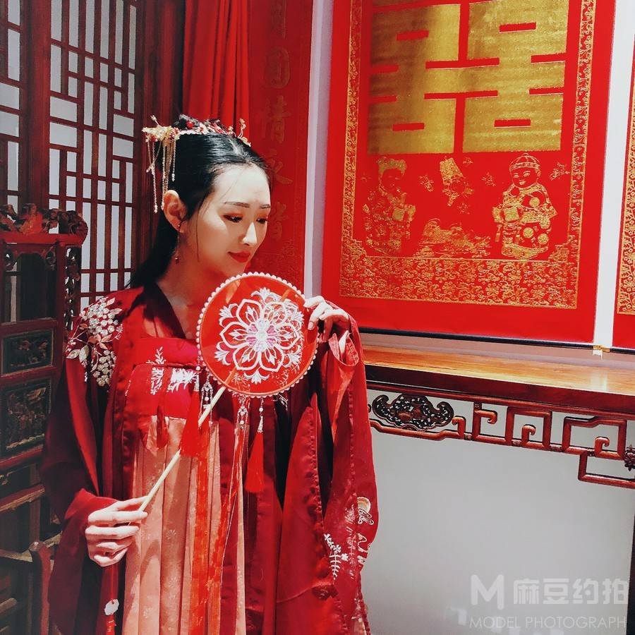 汉服模特