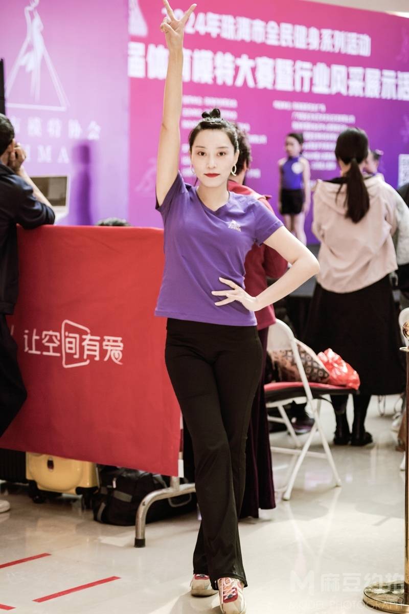 纪实模特