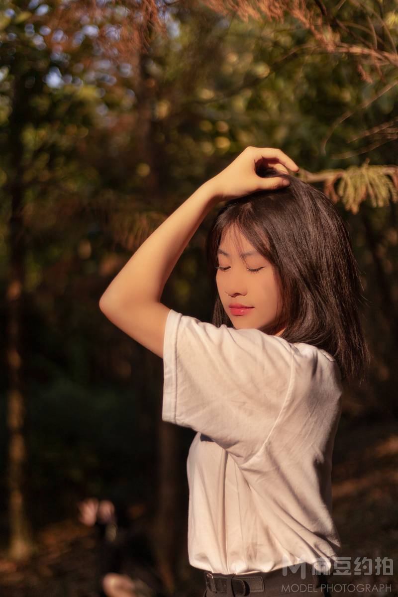 校园模特