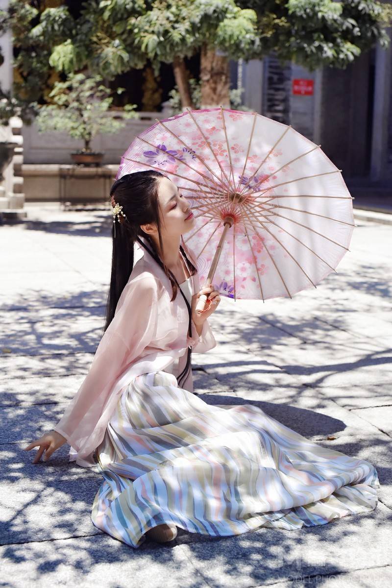 汉服模特