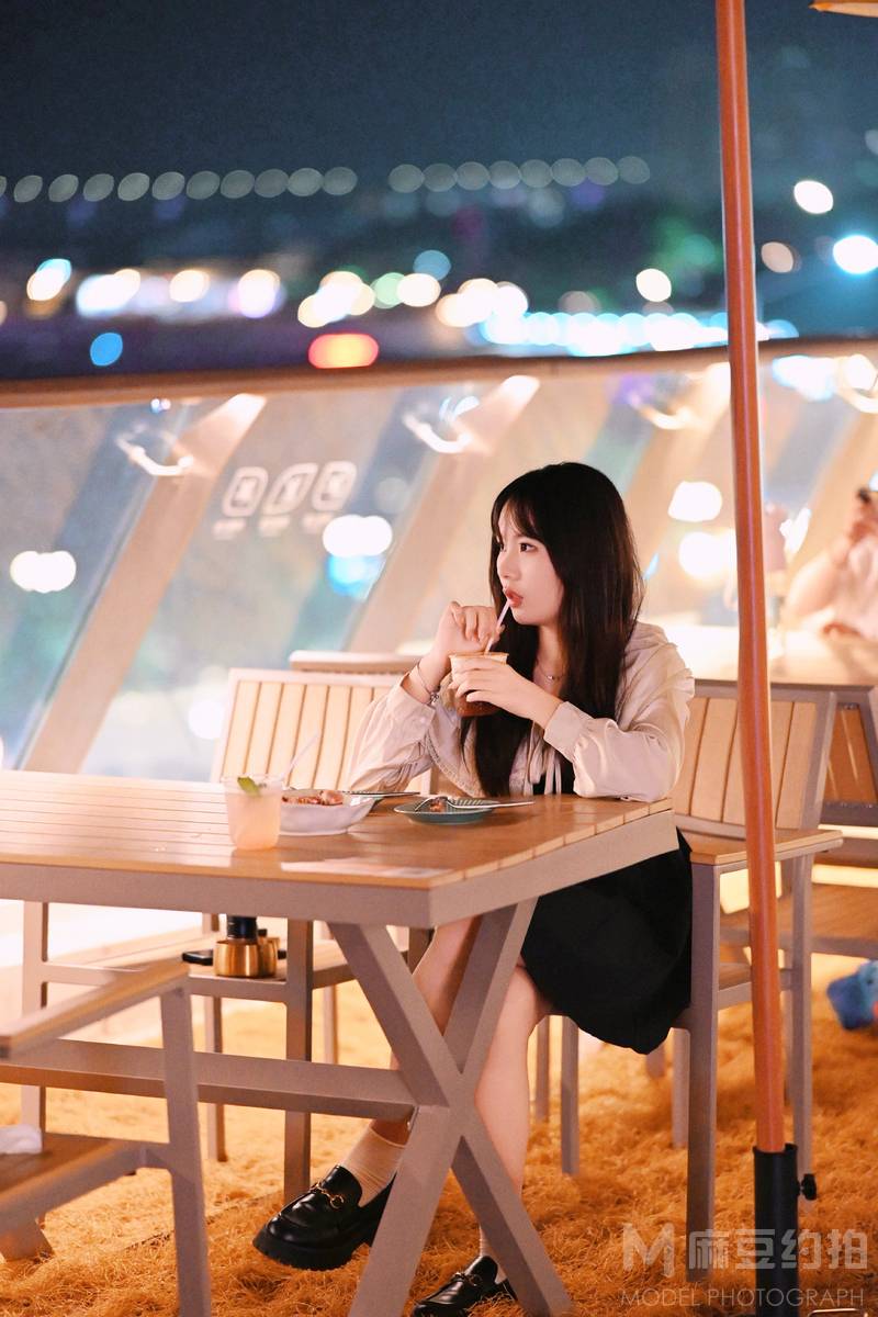 夜景模特
