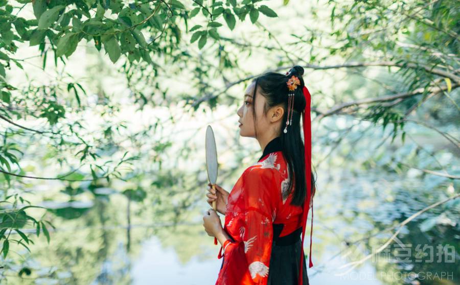 汉服模特