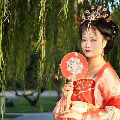 情绪模特
