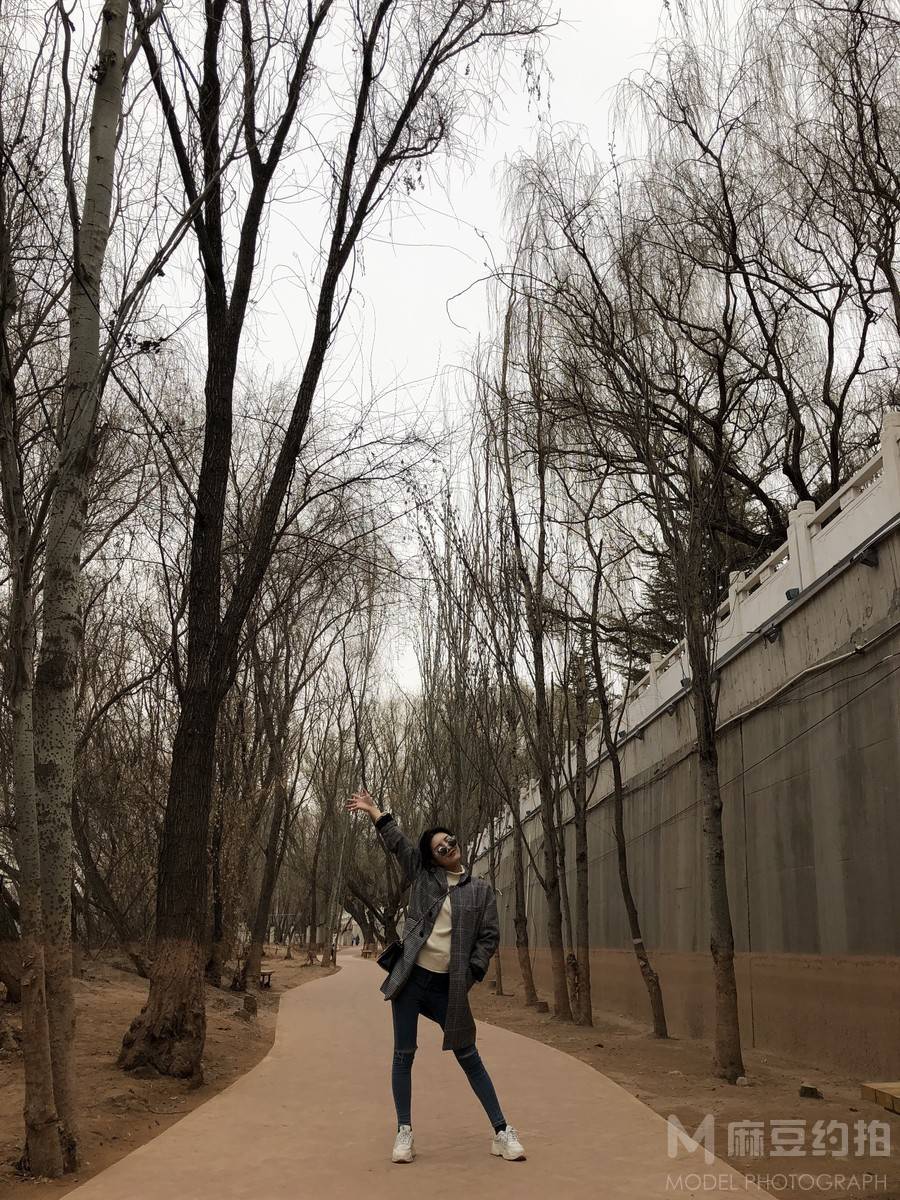 校园模特
