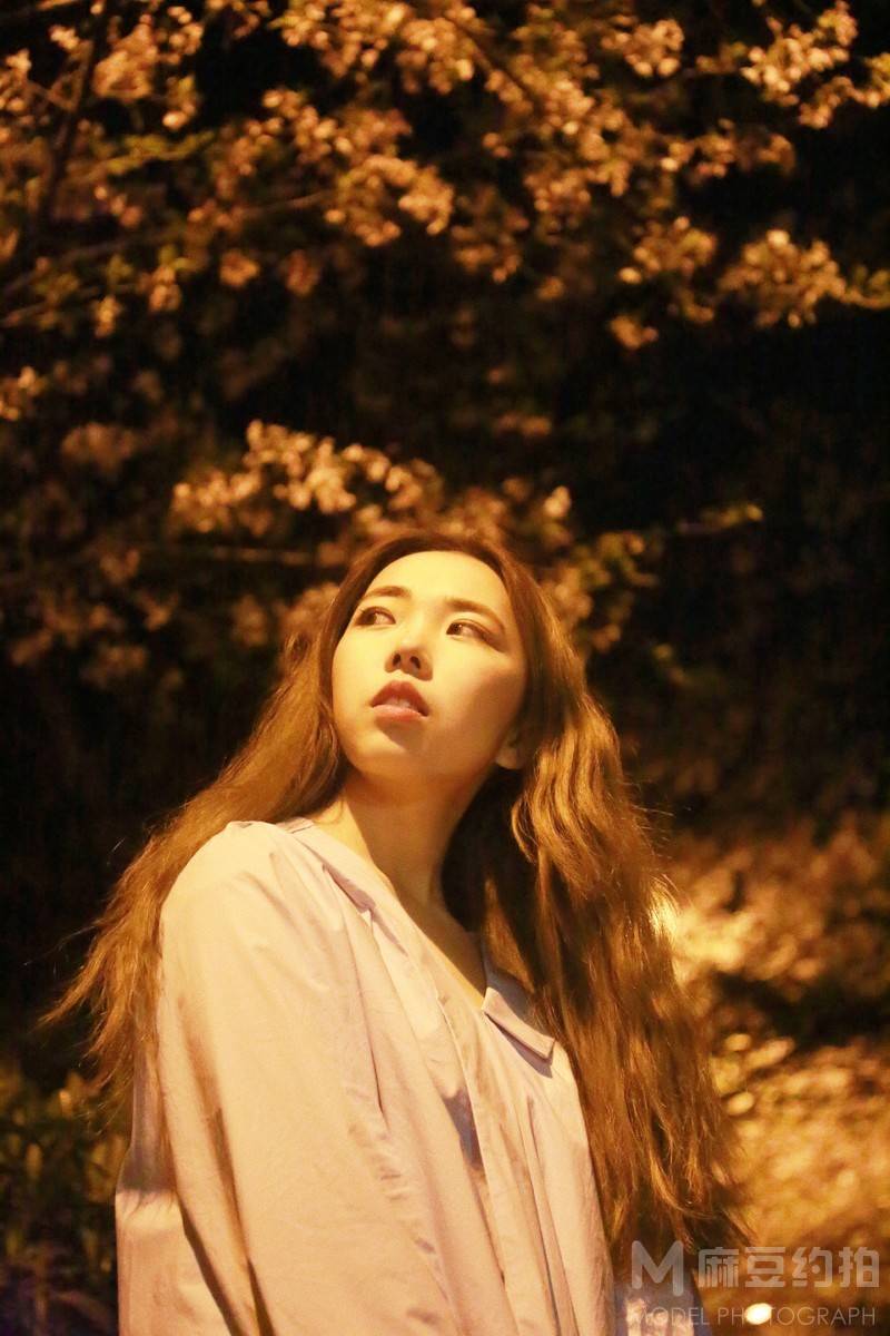 夜景模特