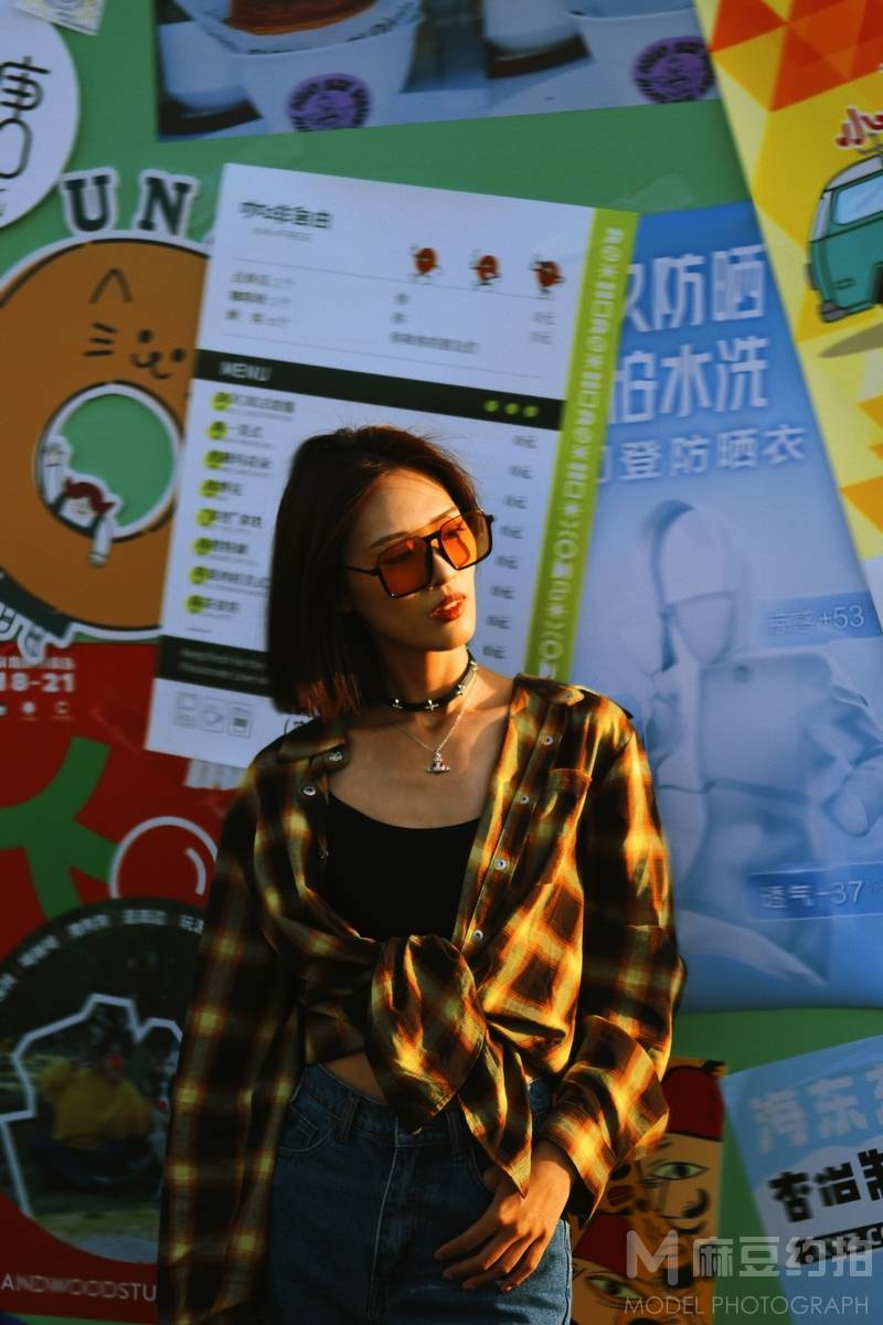 情绪模特