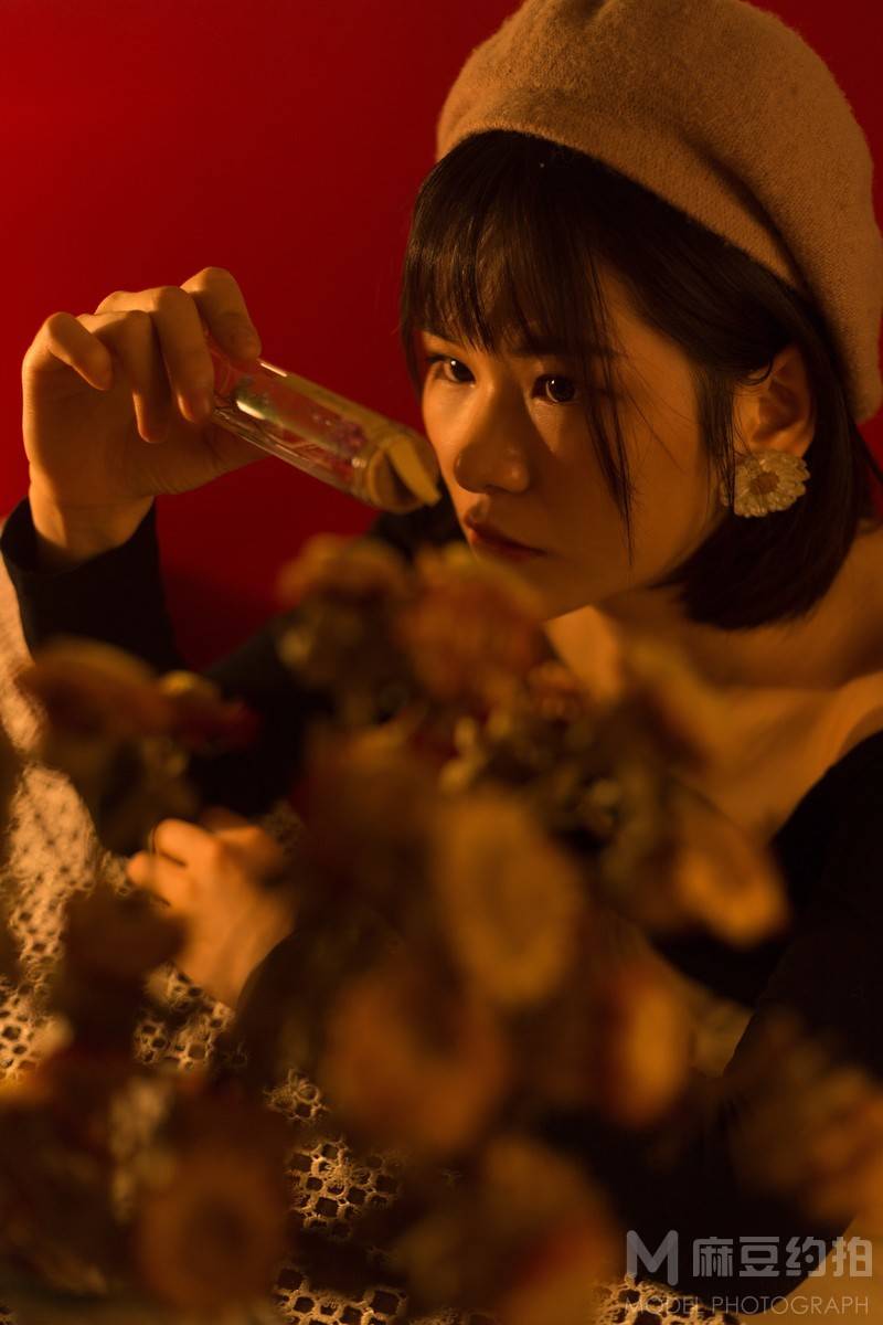 情绪模特