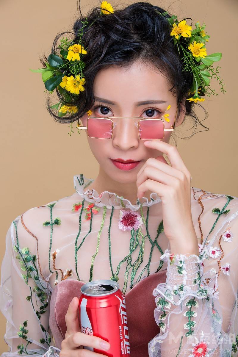 妆容模特