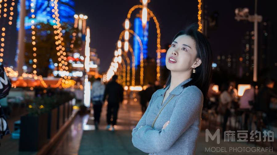 情绪模特