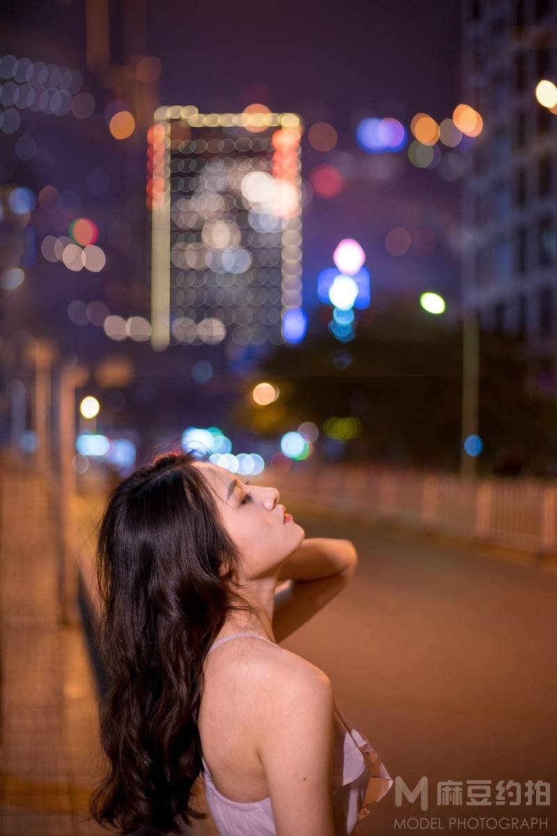 夜景模特
