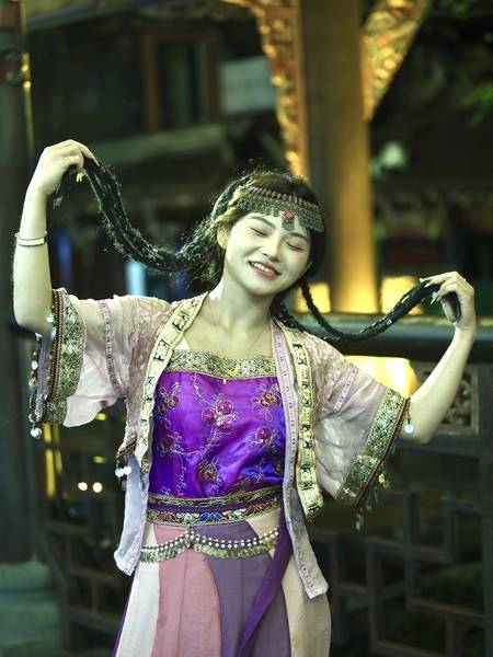汉服模特