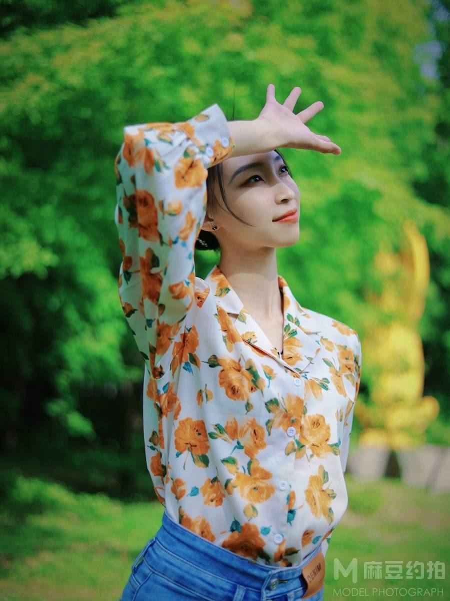 情绪模特