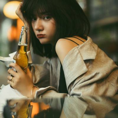 情绪模特