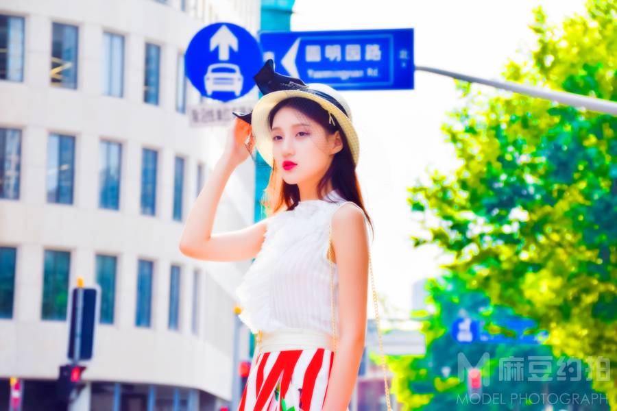 情绪模特