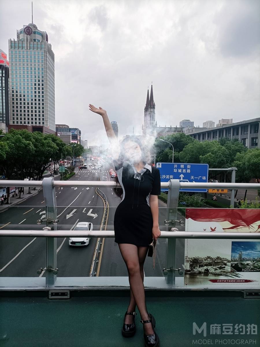 校园模特
