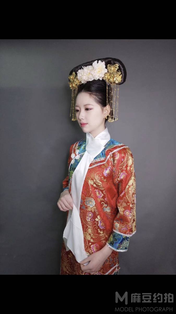 妆容模特