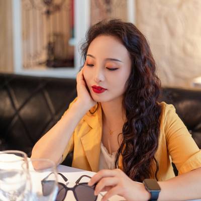 情绪模特