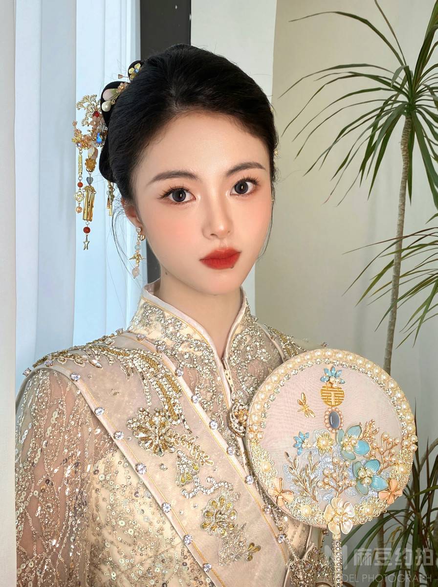 妆容模特