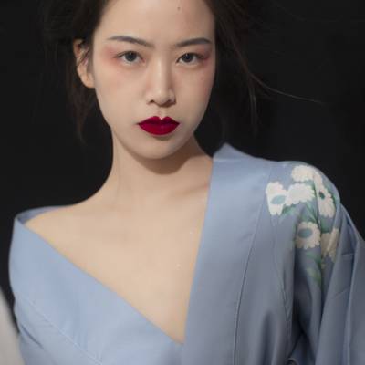 情绪模特