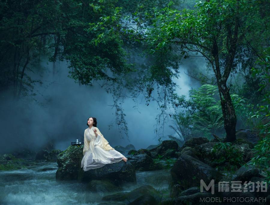 汉服模特