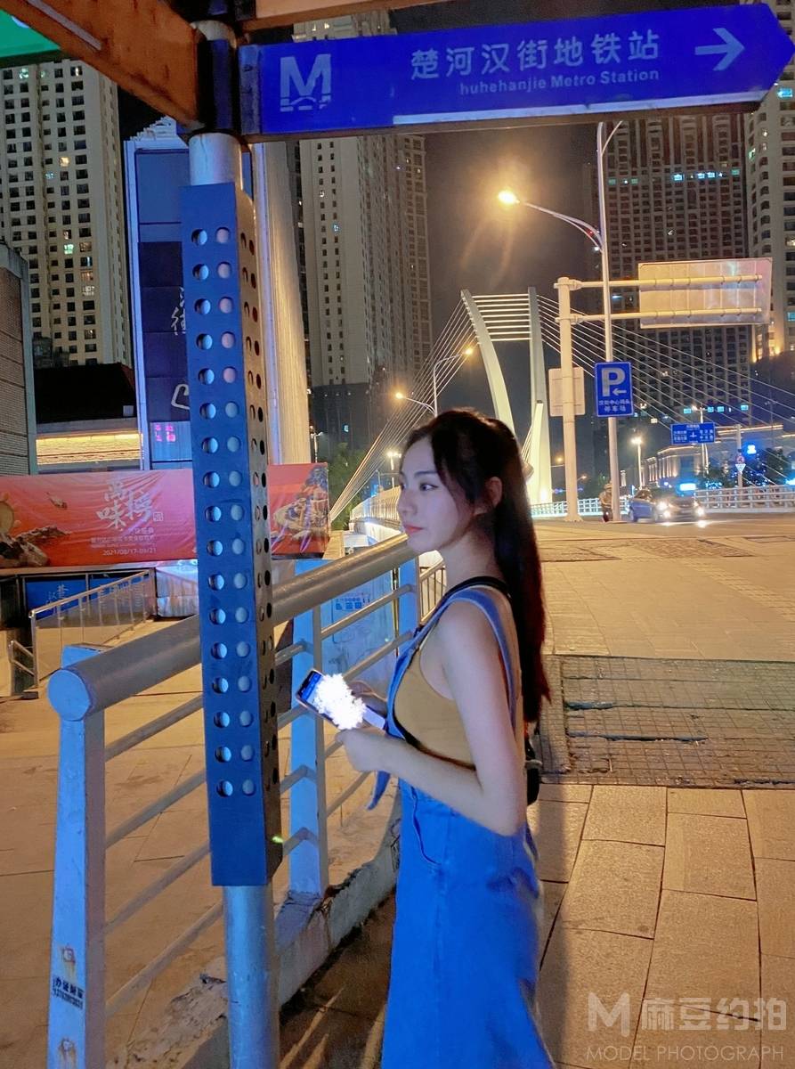 夜景模特