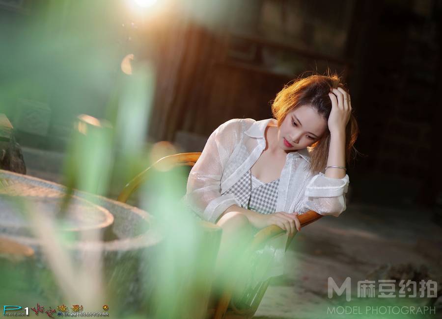 情绪模特