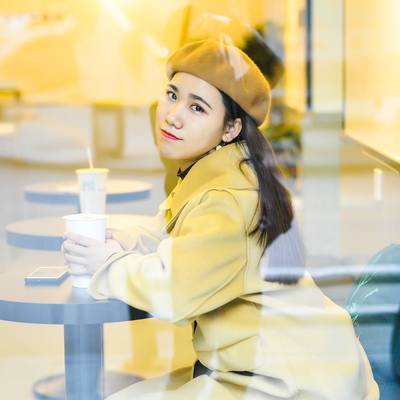 情绪模特