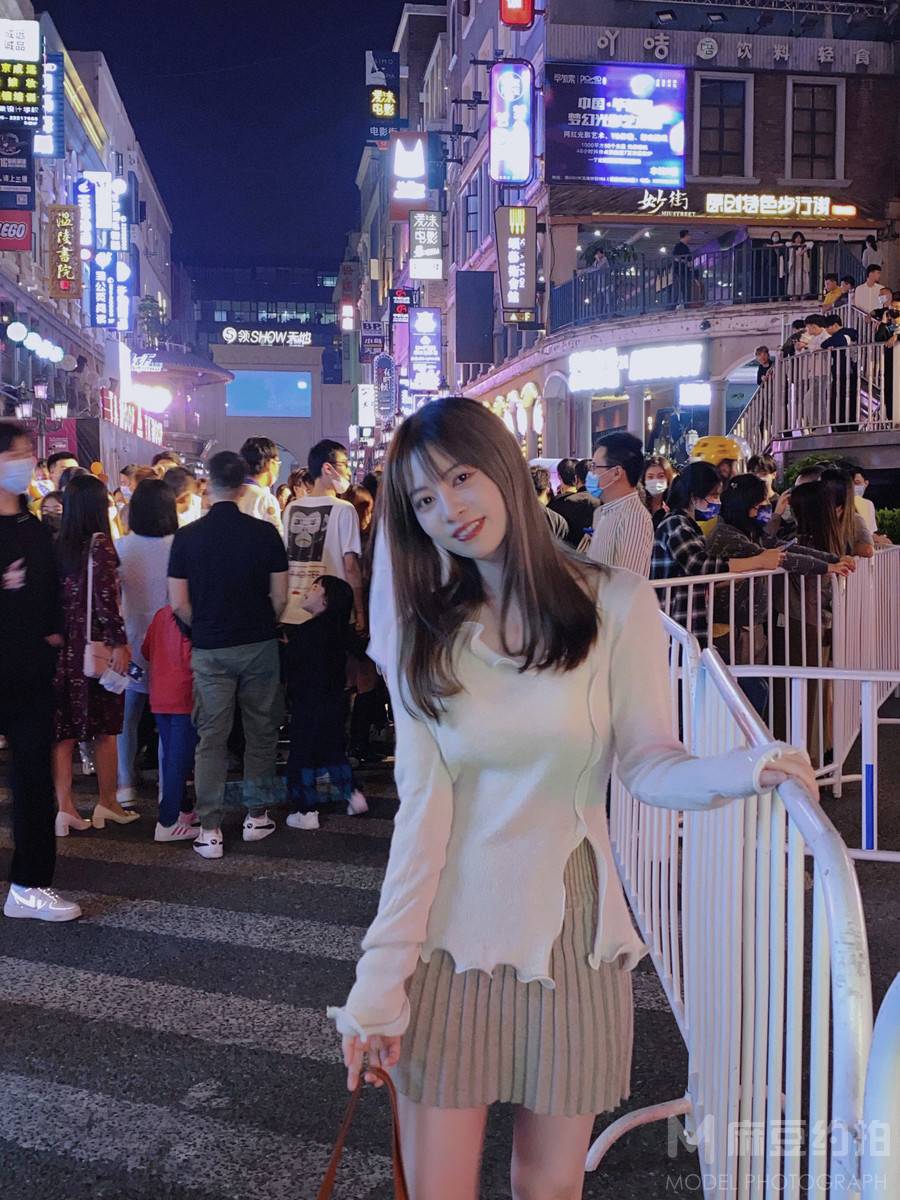校园模特