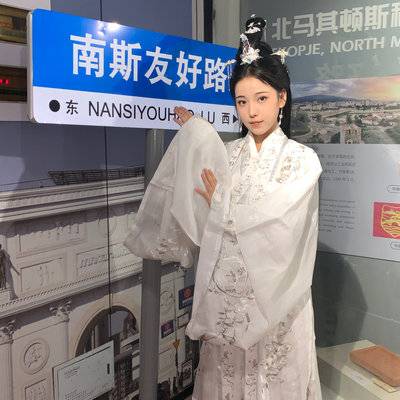 汉服模特