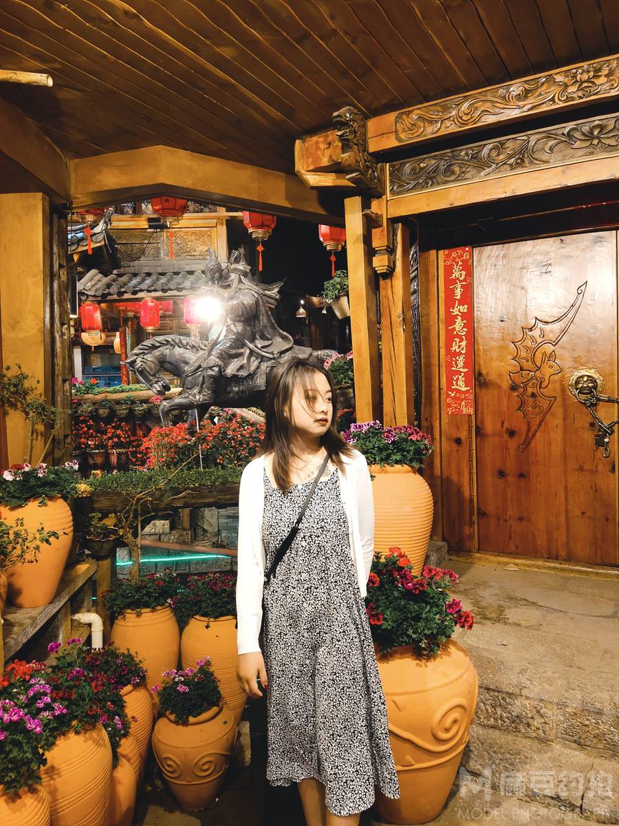 妆容模特