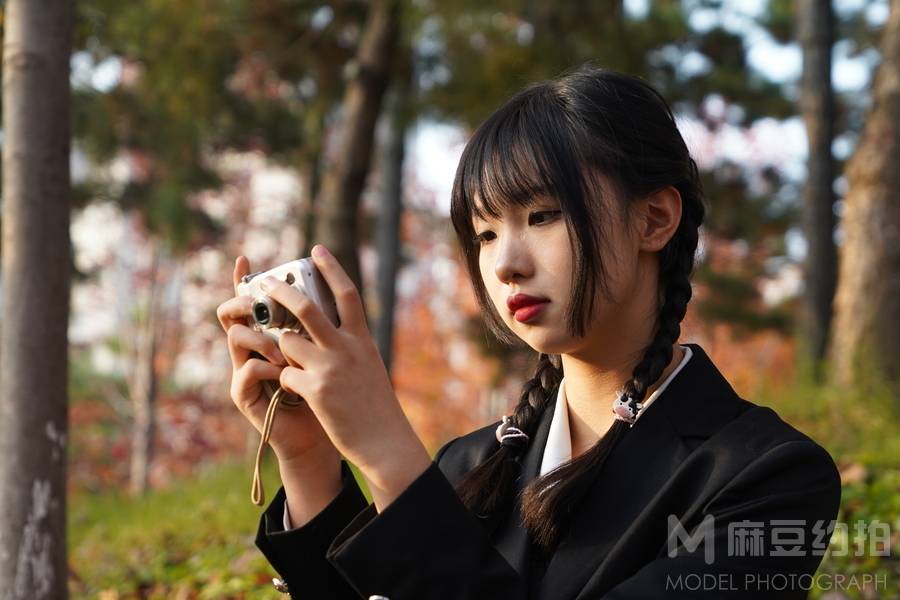 情绪模特