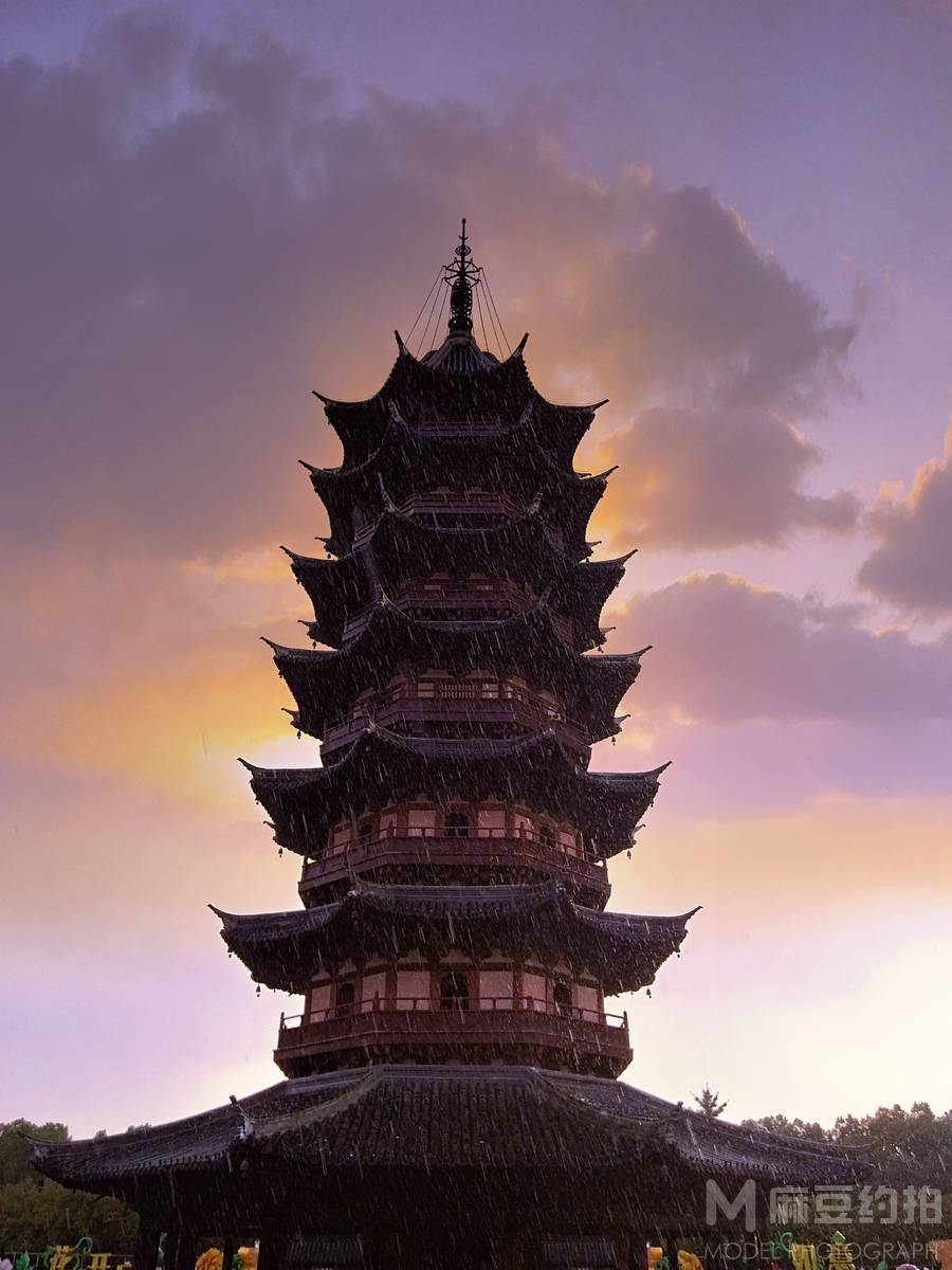 夜景模特