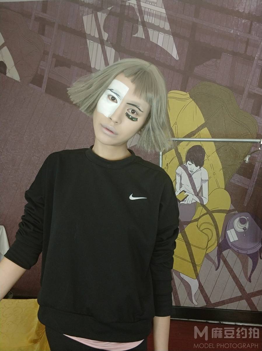 妆容模特