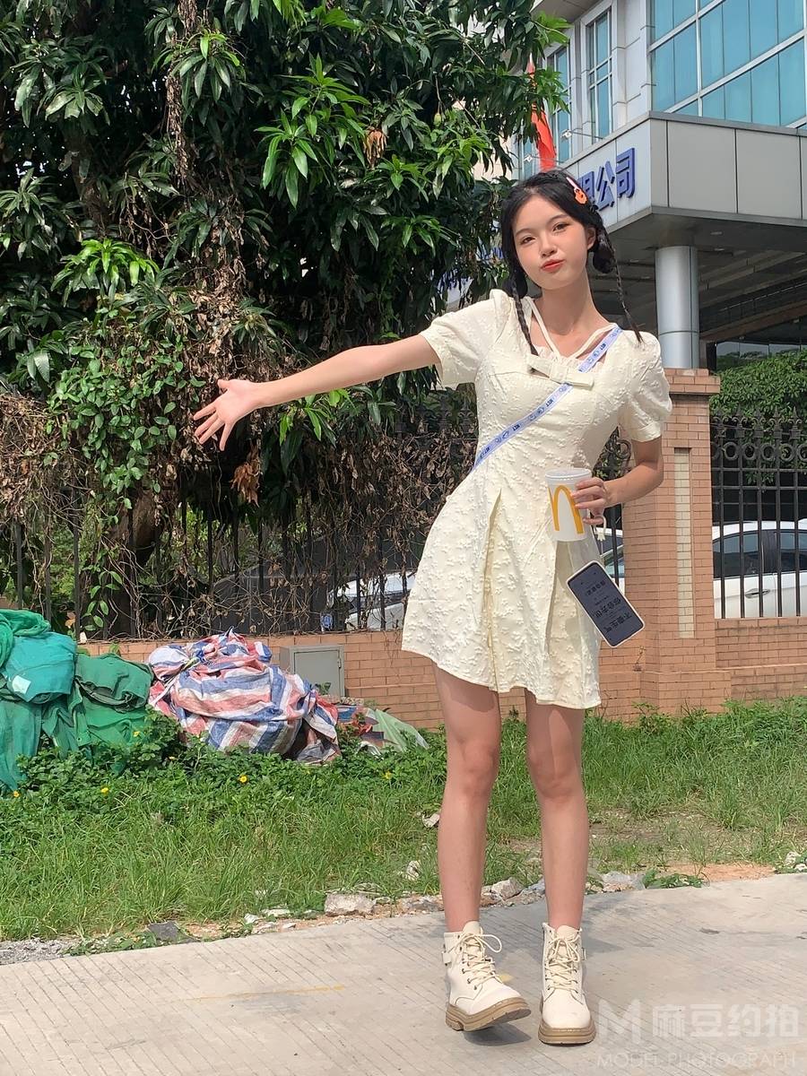 校园模特