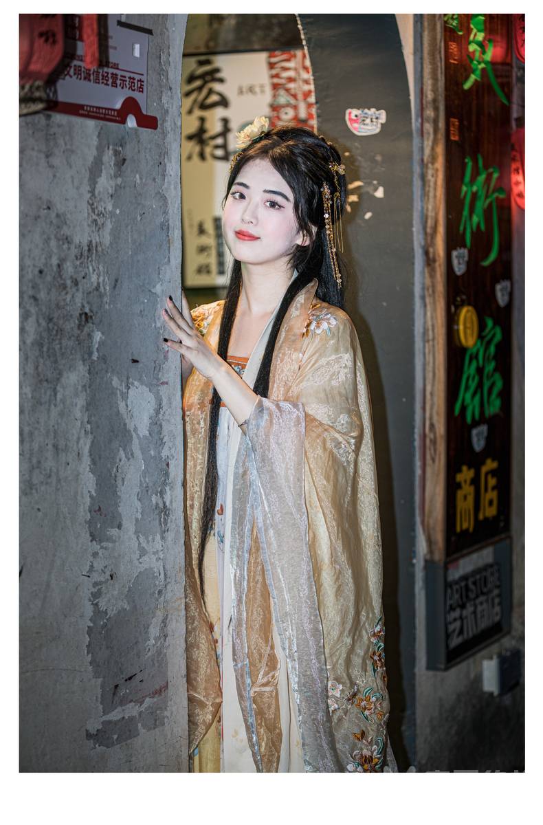 汉服模特
