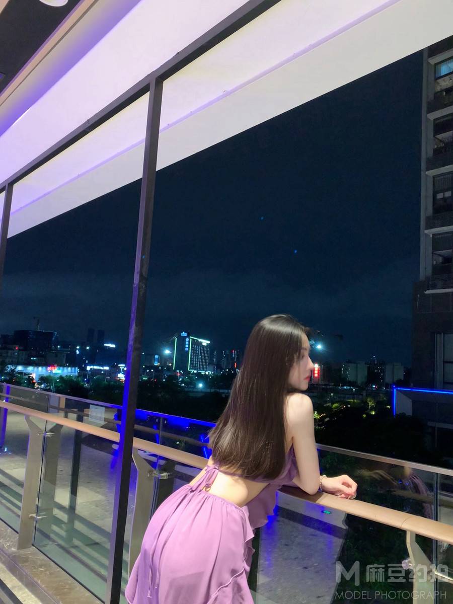 夜景模特