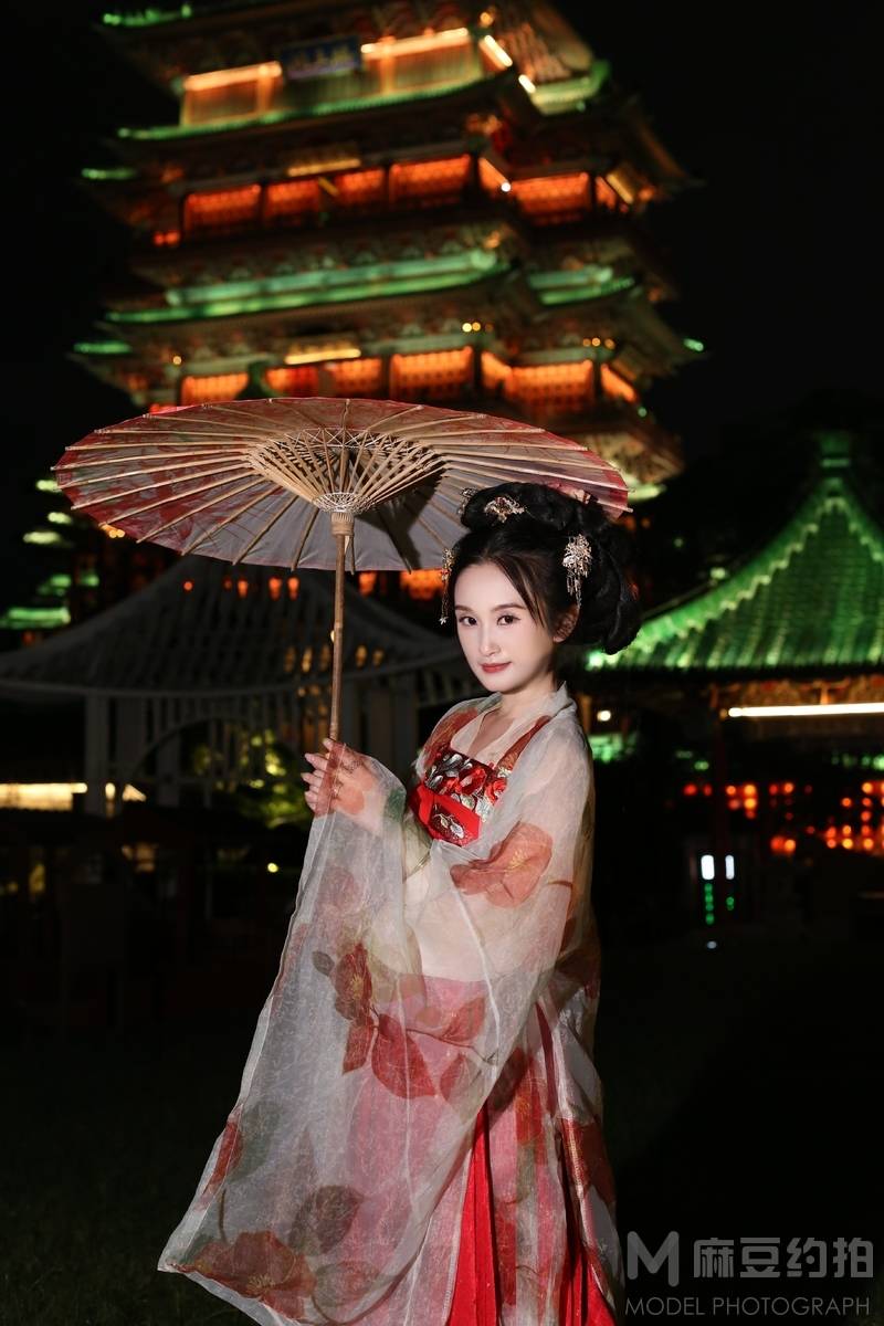 汉服模特