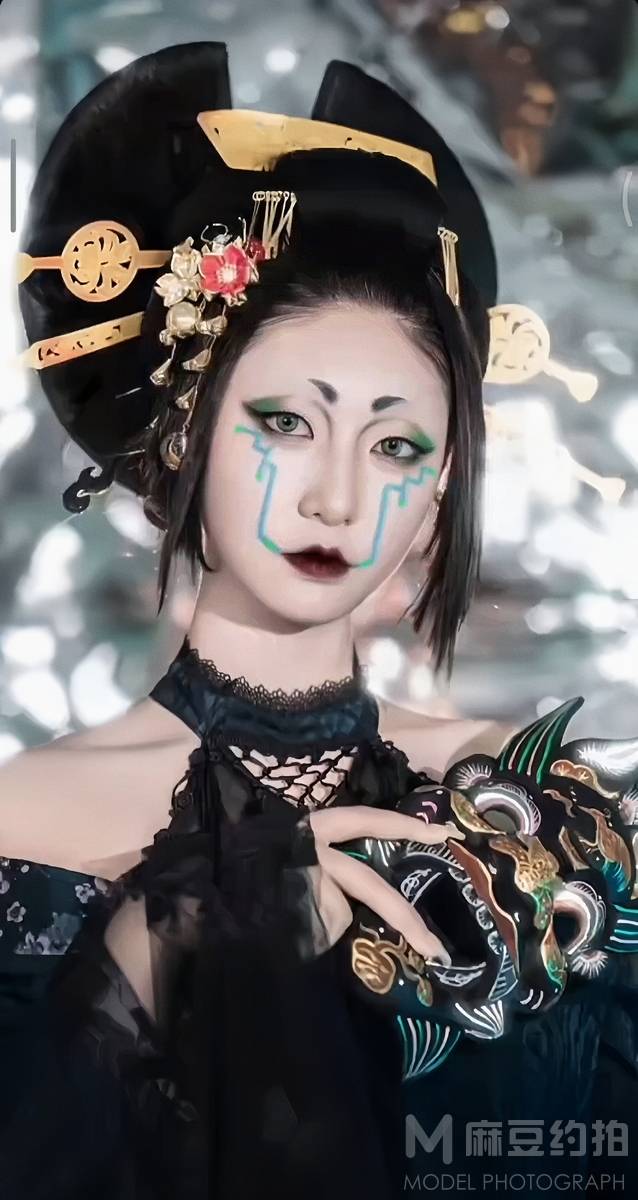情绪模特