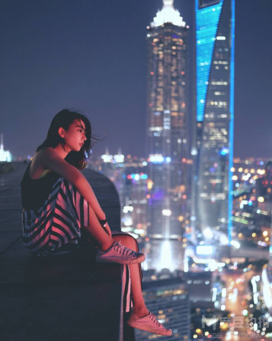 夜景模特