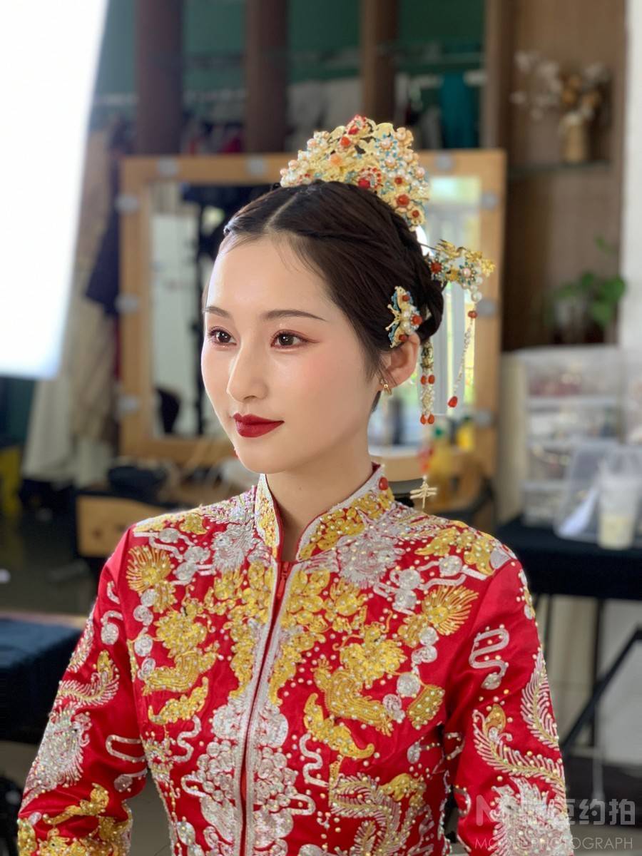 妆容模特