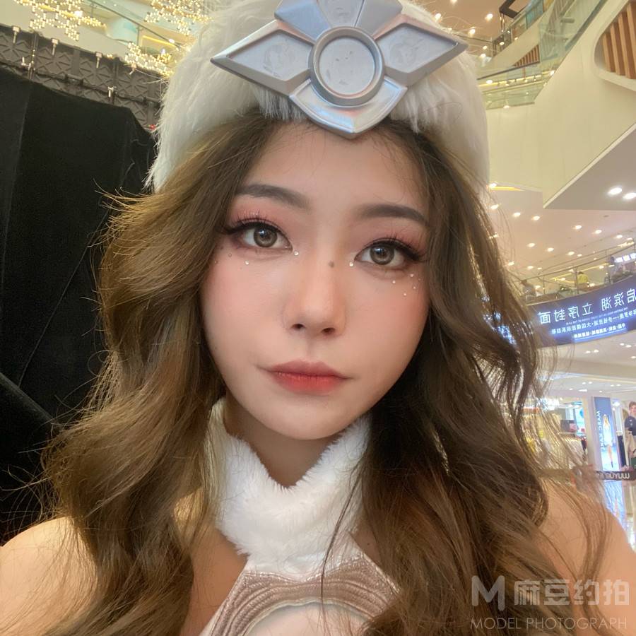 妆容模特