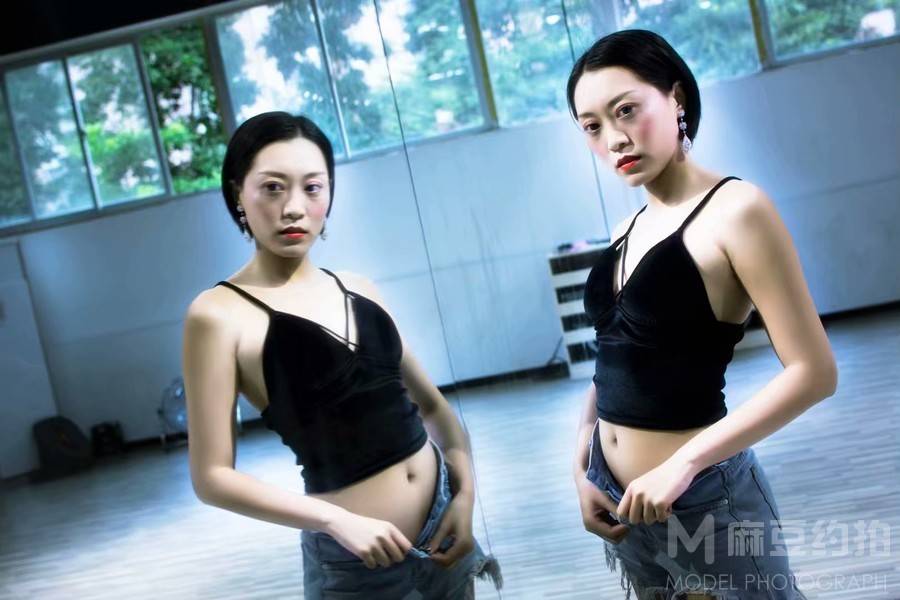 暗黑模特