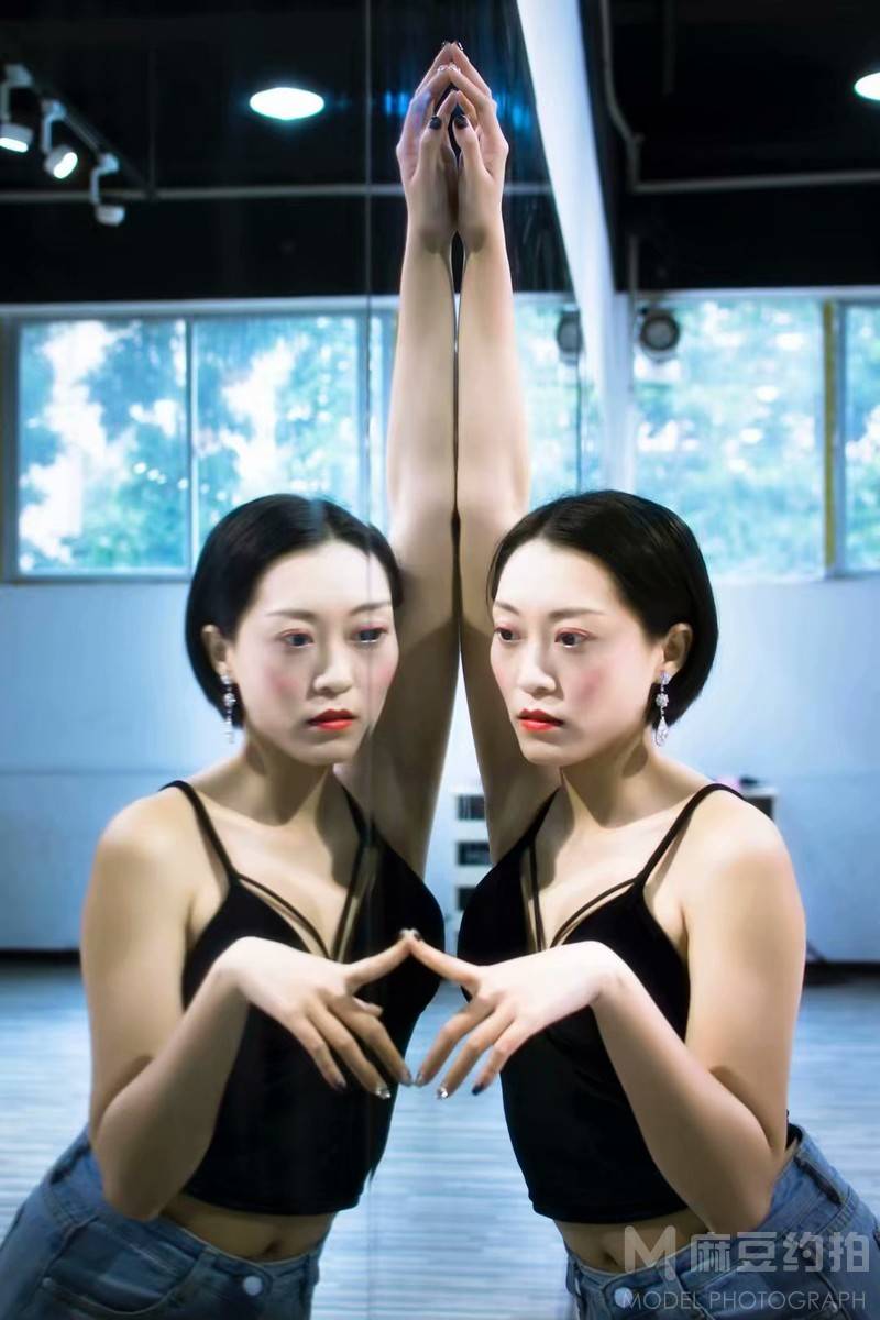 暗黑模特