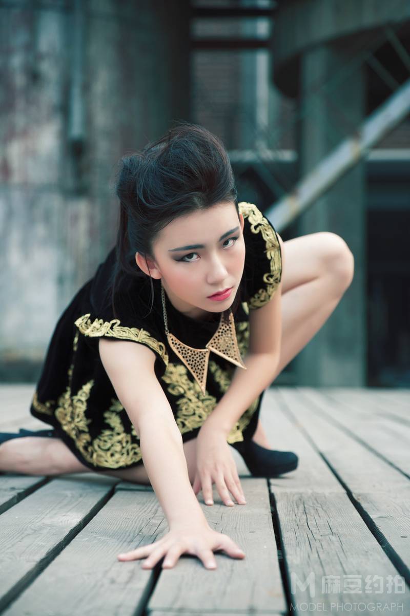 情绪模特